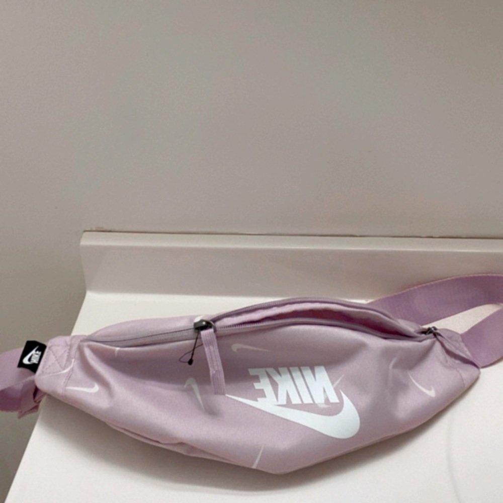 Nike fanny